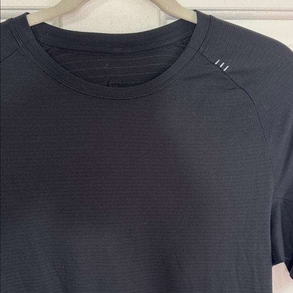 Lululemon Drysense Short Sleeve Shirt
Black size Large - Picture 4 of 9